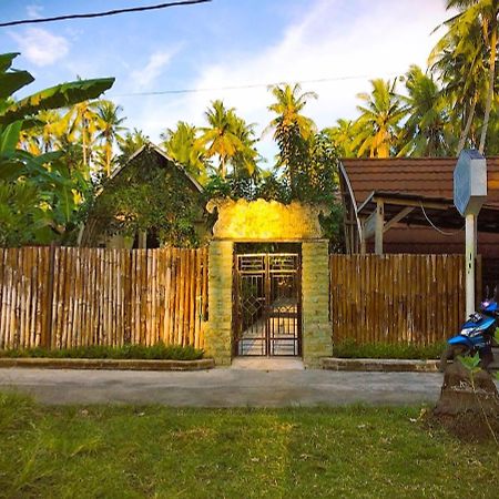 The Vagary Vibes Hotel Toyapakeh Exterior photo